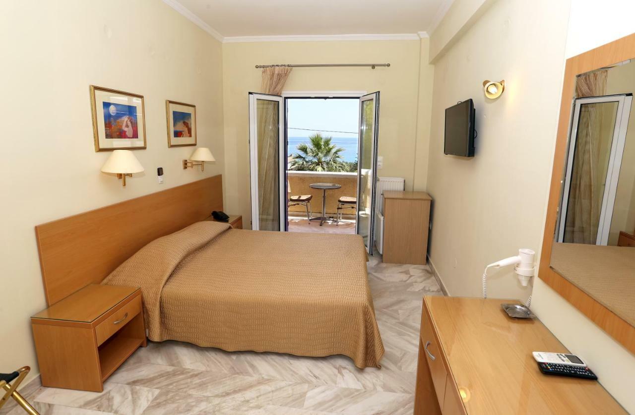 Katerina Hotel Agia Marina  Zewnętrze zdjęcie